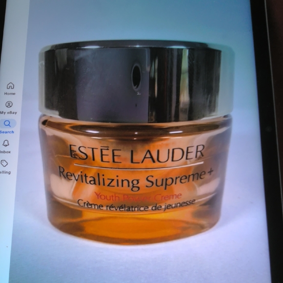 Estee Lauder Revitalizing Supreme+ Creme - Silver and Gold - Picture 1 of 2